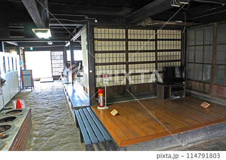 尾高惇忠生家、土間のある内部【埼玉県深谷市】 114791803