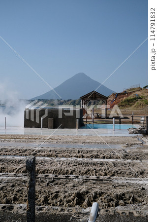 快晴の日の山川製塩工場跡 快晴の日の山川製塩工場跡 114791832