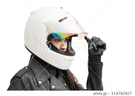 フルフェイスヘルメットのシールドを開けるバイク女子 フルフェイスヘルメットのシールドを開けるバイク女子 114792927