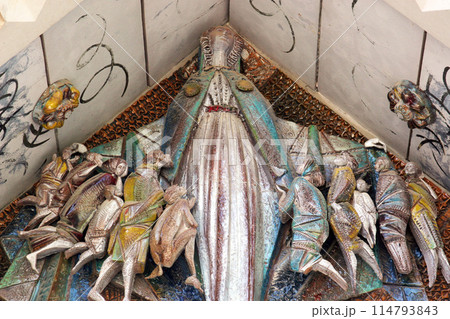 Mother of the Church, Tympanum, Basilica of the Annunciation, Nazareth, Israel 114793843