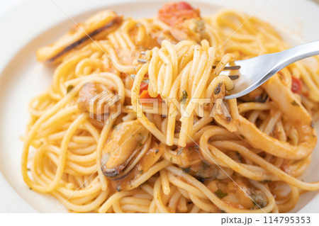 魚介トマトソースパスタ 魚介トマトソースパスタ 114795353