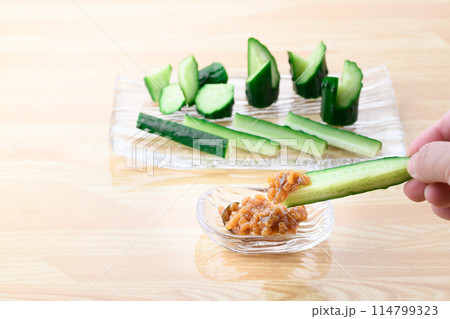 もろきゅう （ きゅうりと金山寺味噌 ） 114799323