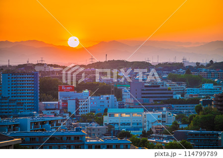 日本の横浜都市景観 あざみ野駅方面やサンセットなどを望む(ルームズ大正堂あざみ野店) 日本の横浜都市景観 あざみ野駅方面やサンセットなどを望む(ルームズ大正堂あざみ野店) 114799789