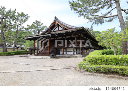 奈良県生駒郡斑鳩町にある法隆寺の三経院の風景 奈良県生駒郡斑鳩町にある法隆寺の三経院の風景 114804741
