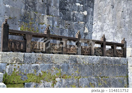 玉陵 石彫獅子 114811752