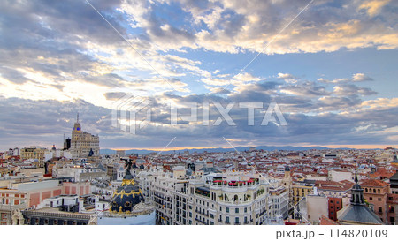 Panoramic aerial view of Gran Via timelapse before sunset, Skyline Old Town Cityscape, Metropolis Building, capital of Spain 114820109