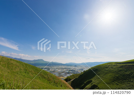阿蘇の景色（熊本県阿蘇） 114820790