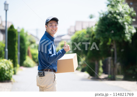 配達員 114821769