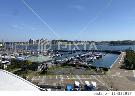 江の島山頂からヨットハーバー鎌倉逗子方面の風景 江の島山頂からヨットハーバー鎌倉逗子方面の風景 114821917