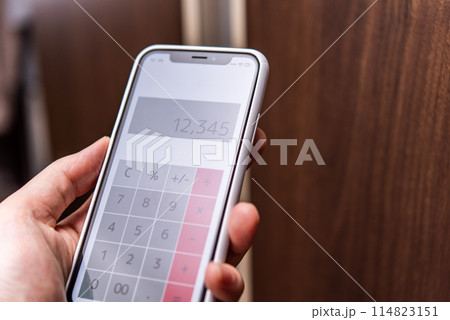 スマートフォンの画面 スマートフォンの画面 114823151