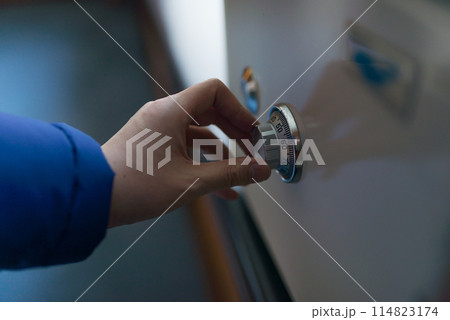 金庫 114823174