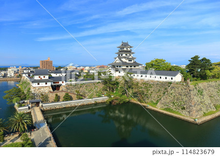 【愛媛県】快晴の今治城 【愛媛県】快晴の今治城 114823679