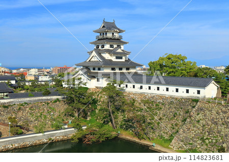 【愛媛県】快晴の今治城 114823681