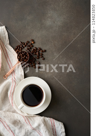 カップに注いだコーヒー 114823850