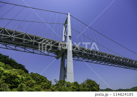 因島　因島大橋の橋脚　広島県尾道市 114824185