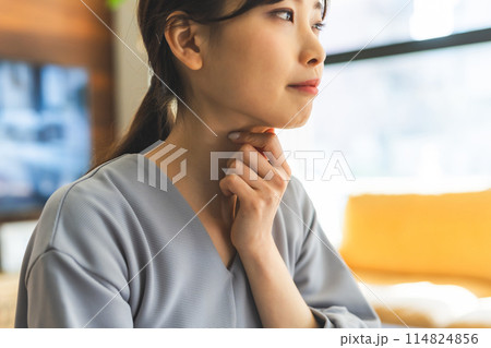 女性ポートレート 114824856