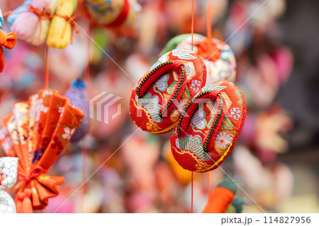 稲取　伝統的で可愛い吊るし雛 114827956