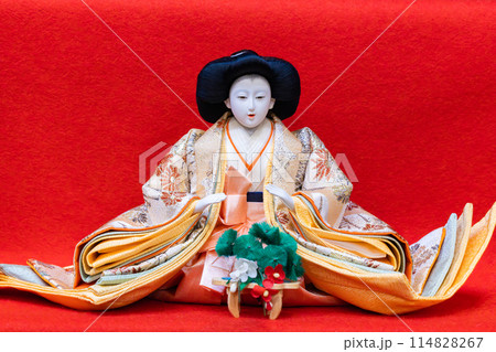 三人官女の美しいお雛様 三人官女の美しいお雛様 114828267
