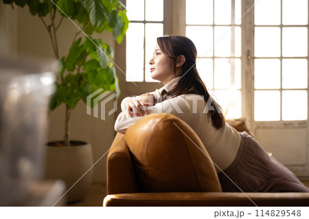 女性ポートレート 114829548