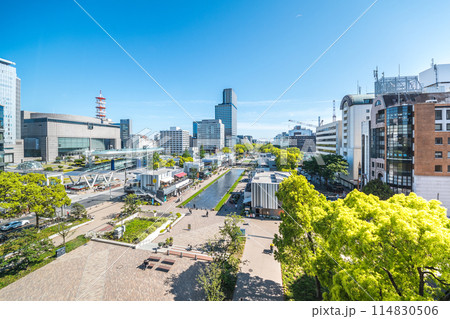 ヒサヤオオドオリパークとオアシス21を見下ろす 114830506