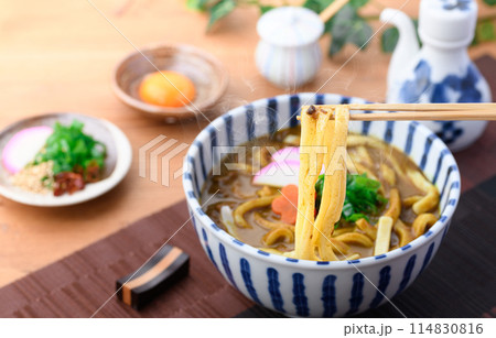 カレーうどん 極太麺 讃岐うどん 114830816