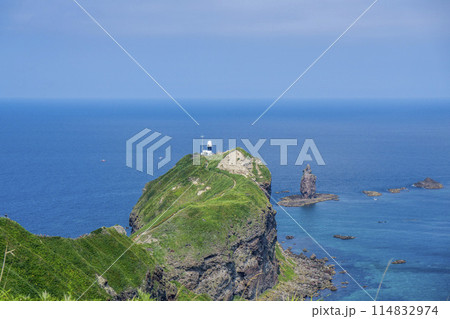 積丹半島神威岬の先端 積丹半島神威岬の先端 114832974