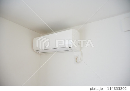 エアコン　空調機　イメージ　室内機 114833202