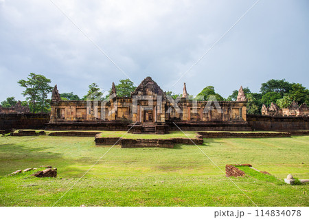 Fantastic archaeological site Prasat Muang Tam or Muang Tam castle near Prasat Phanomrung Historical Park at Buriram in Thailand. 114834078