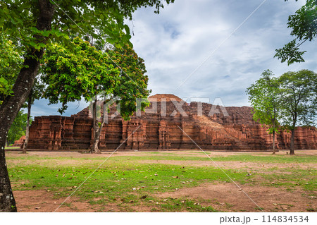 Khao Klang Nok is part of the Si Thep historical park which is set to be a UNESCO World Heritage Site in September 2023. It is an architecture in the Dvaravati period in Phetchabun Province, Thailand. 114834534