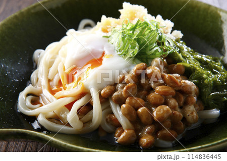 ねばねばぶっかけうどん 114836445