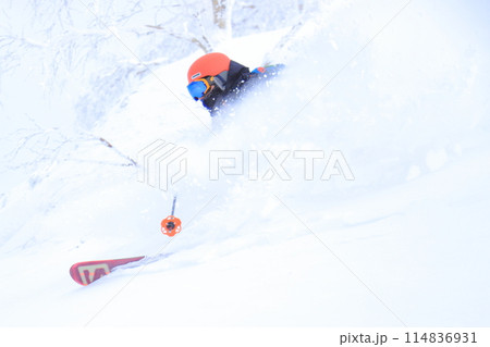 バックカントリースキー 114836931