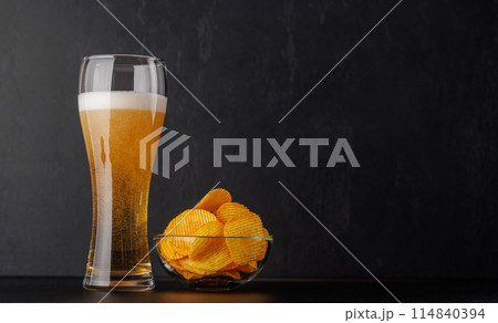 Beer and potato chips 114840394