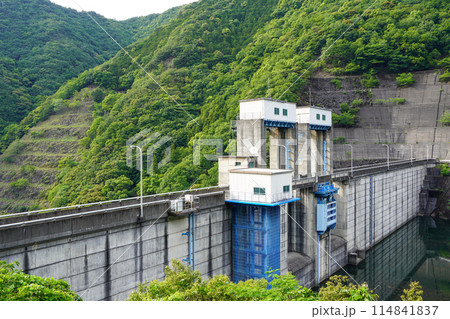 山財ダム(愛媛県) 山財ダム(愛媛県) 114841837