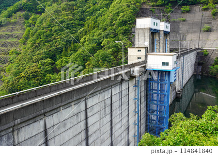 山財ダム(愛媛県) 山財ダム(愛媛県) 114841840