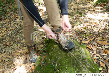 トレッキングシューズ 登山靴 選び方 トレッキングシューズ 登山靴 選び方 114842776