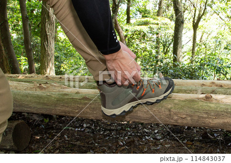 登山　トレッキング　ハイキング　イメージ 114843037