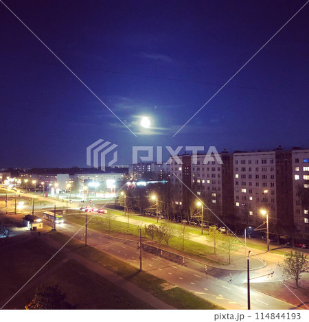 modern city at night 114844193