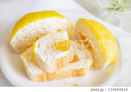 カットしたレモンパン 114845614