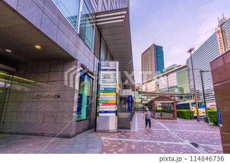 日本の横浜都市景観 5月。横浜駅やJR横浜タワー、横浜ファーストビル、横浜タカシマヤなど=23日 日本の横浜都市景観 5月。横浜駅やJR横浜タワー、横浜ファーストビル、横浜タカシマヤなど=23日 114846736