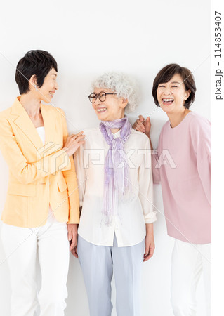 シニア女性のポートレート シニア女性のポートレート 114853407