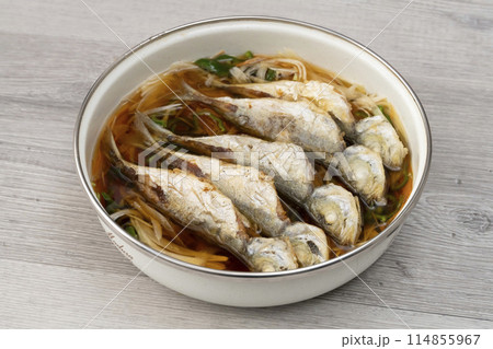 真鯵　小アジ　豆アジ 南蛮寺けのたれに鯵の唐揚げを漬ける 114855967