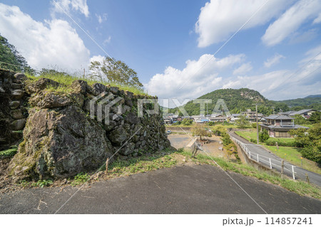 美濃金山城米蔵跡の景色 114857241