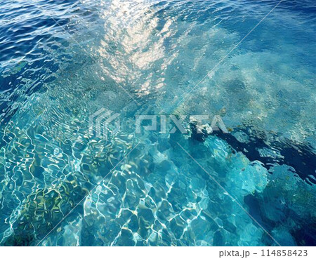 ターコイズブルーの海水面の波紋キラキラテクスチャ写真	 114858423