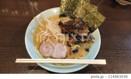 横浜ラーメン増田家西船橋店のラーメン 114863036