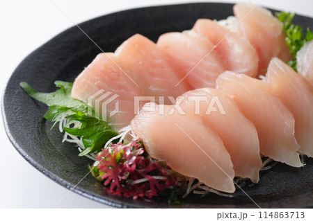 びんちょうまぐろのお刺身 114863713