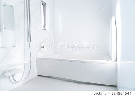手すりのある未使用のお風呂 手すりのある未使用のお風呂 114864544