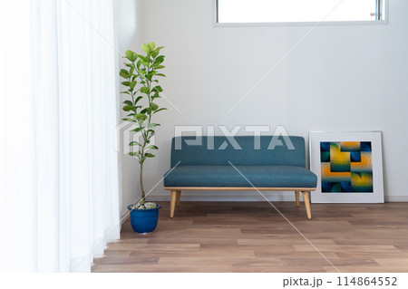 新築のリビングルーム 114864552