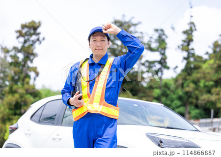 ロードサービス作業員のポートレート ロードサービス作業員のポートレート 114866887