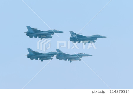 ベルギー空軍F-16AM戦闘機のダイヤモンド編隊 ベルギー空軍F-16AM戦闘機のダイヤモンド編隊 114870514