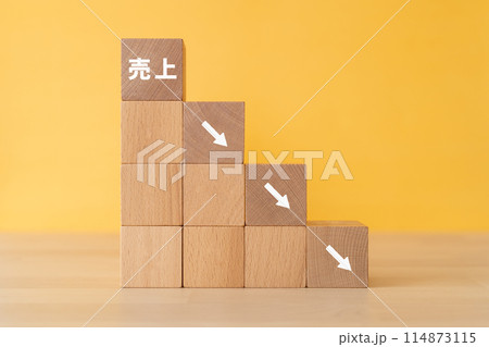 売上の文字と矢印マークが入ったブロック 売上の文字と矢印マークが入ったブロック 114873115